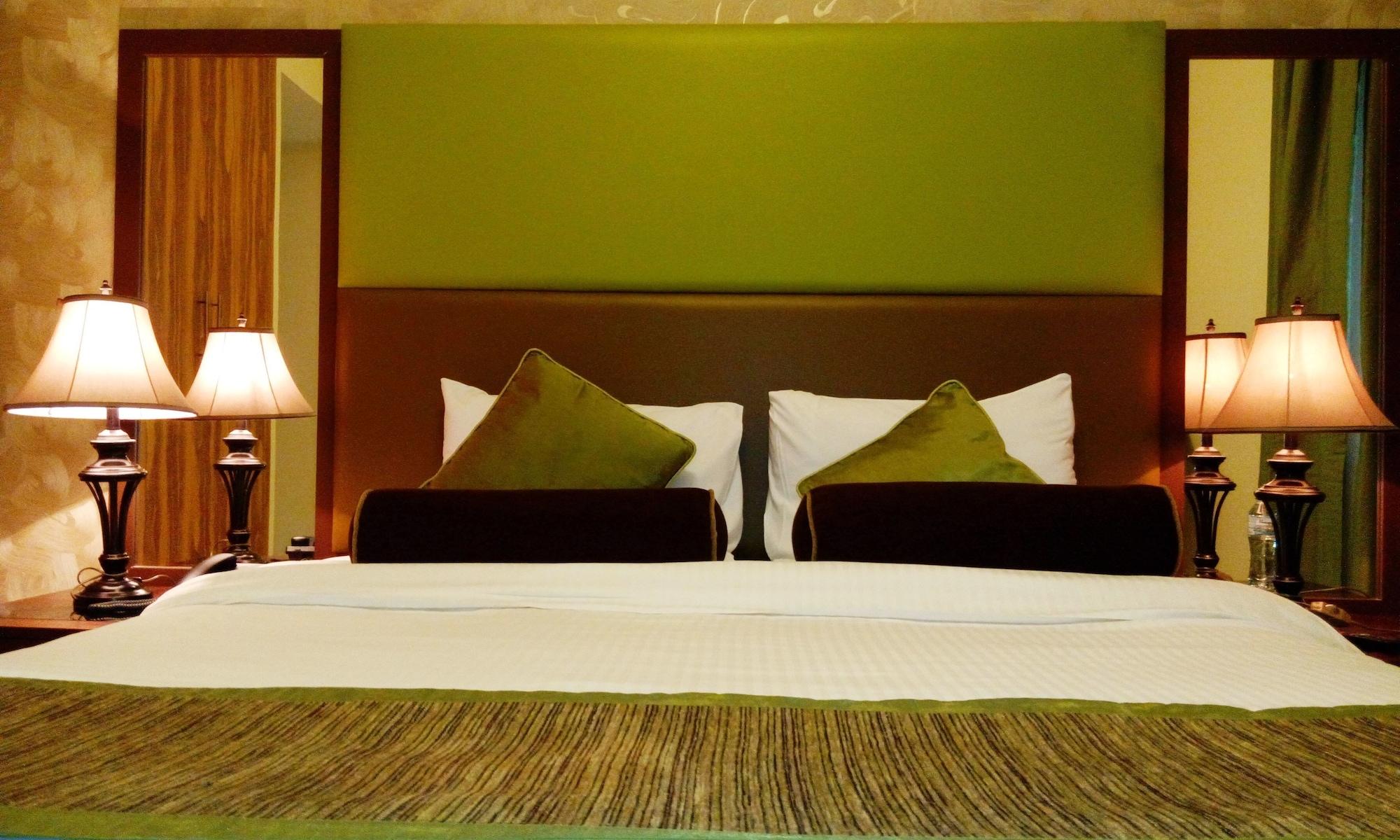 Al Waleed Palace Hotel Apartment Al Barsha Dubai Dış mekan fotoğraf