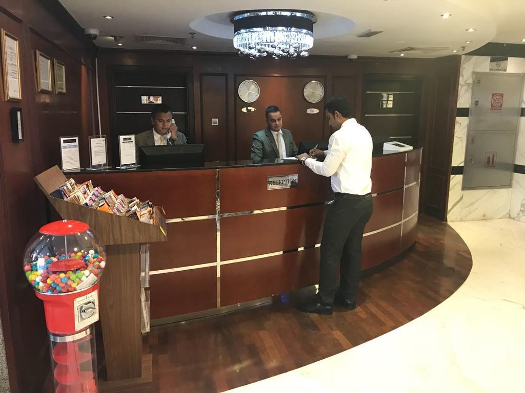 Al Waleed Palace Hotel Apartment Al Barsha Dubai Dış mekan fotoğraf
