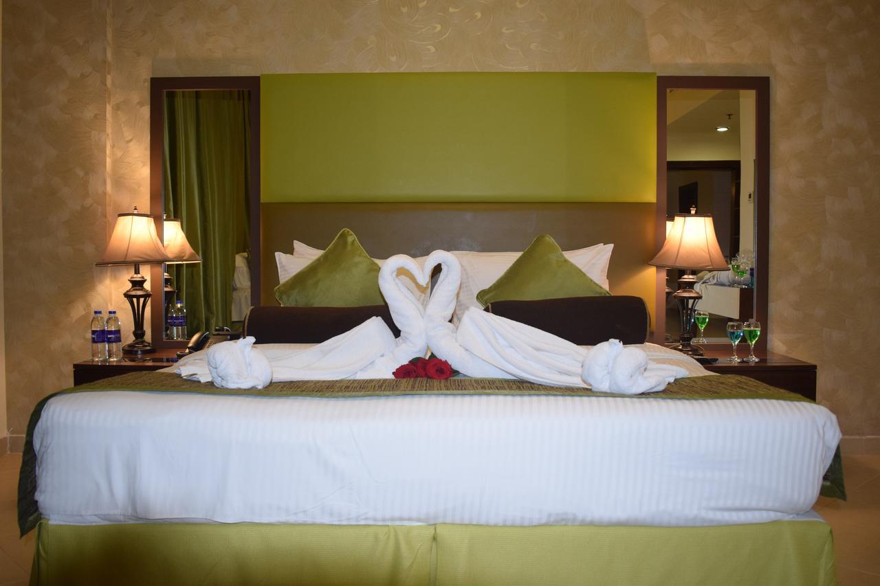 Al Waleed Palace Hotel Apartment Al Barsha Dubai Dış mekan fotoğraf