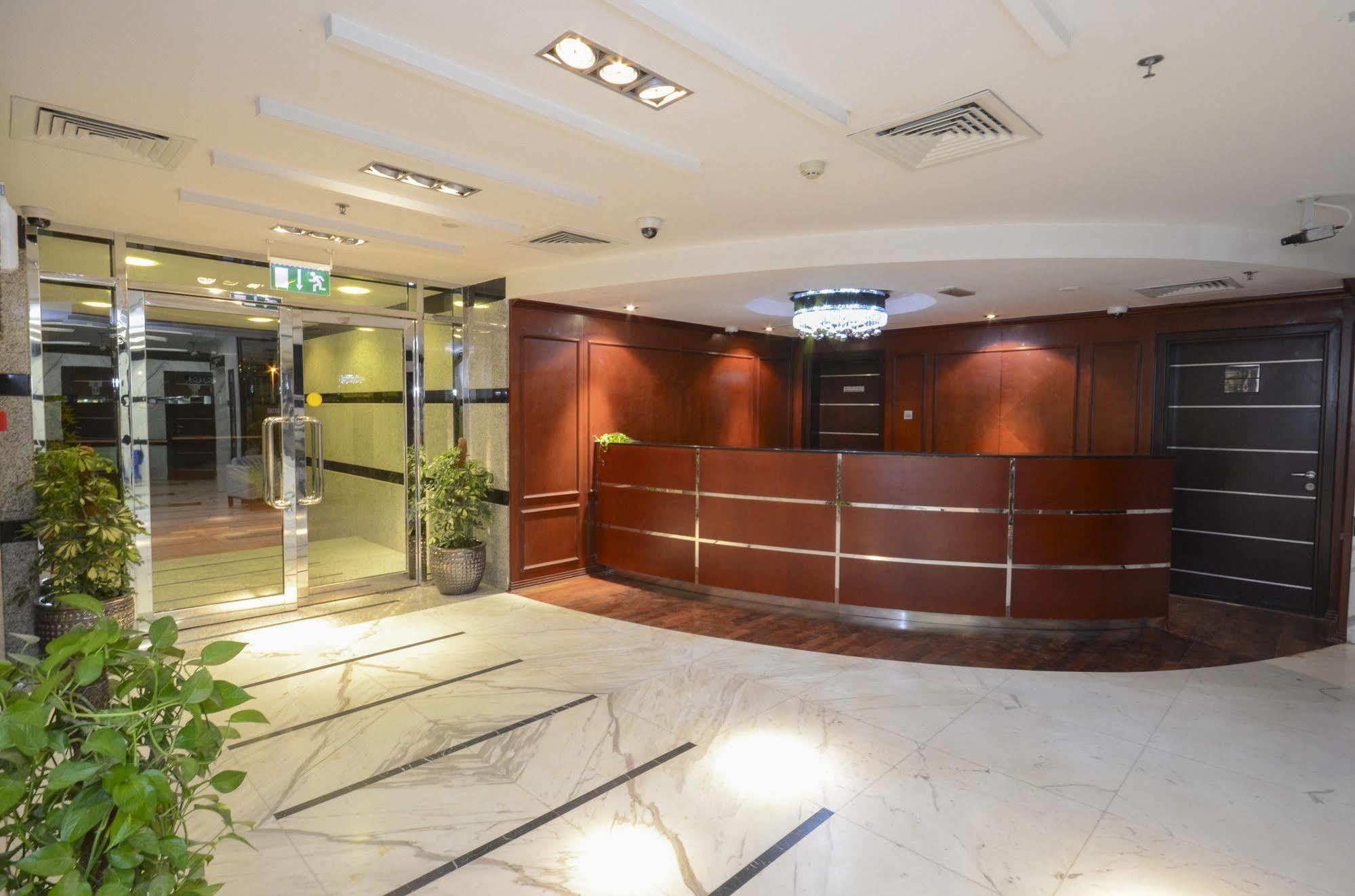Al Waleed Palace Hotel Apartment Al Barsha Dubai Dış mekan fotoğraf