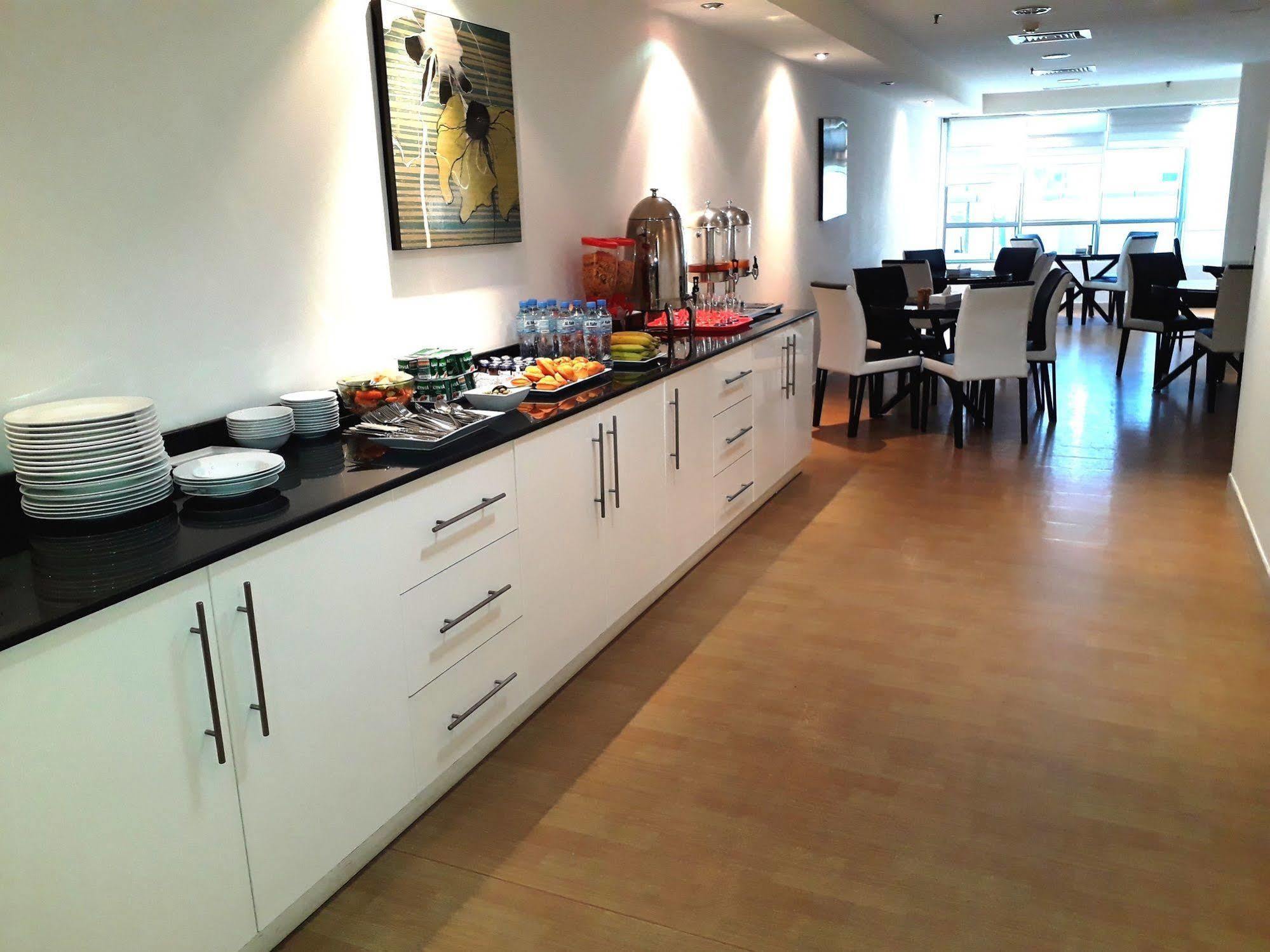 Al Waleed Palace Hotel Apartment Al Barsha Dubai Dış mekan fotoğraf